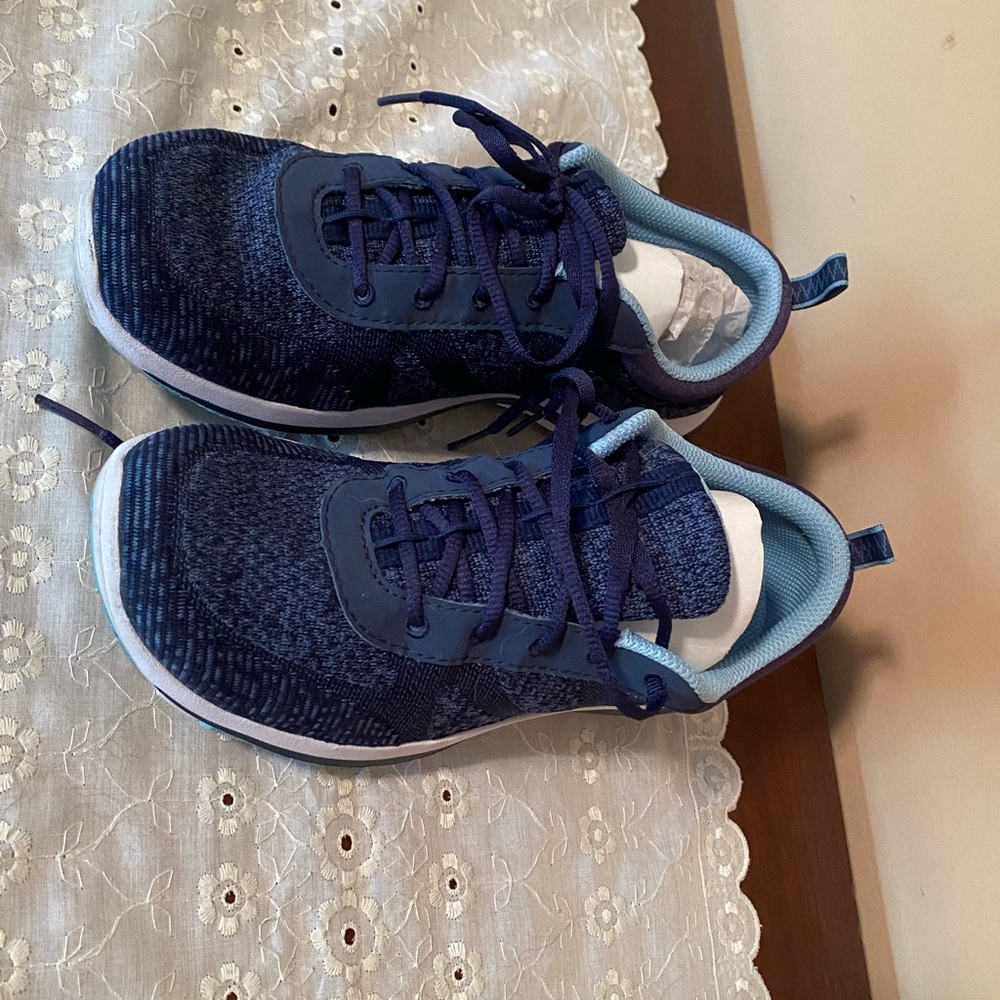 Women's LLbean waterproof sneakers